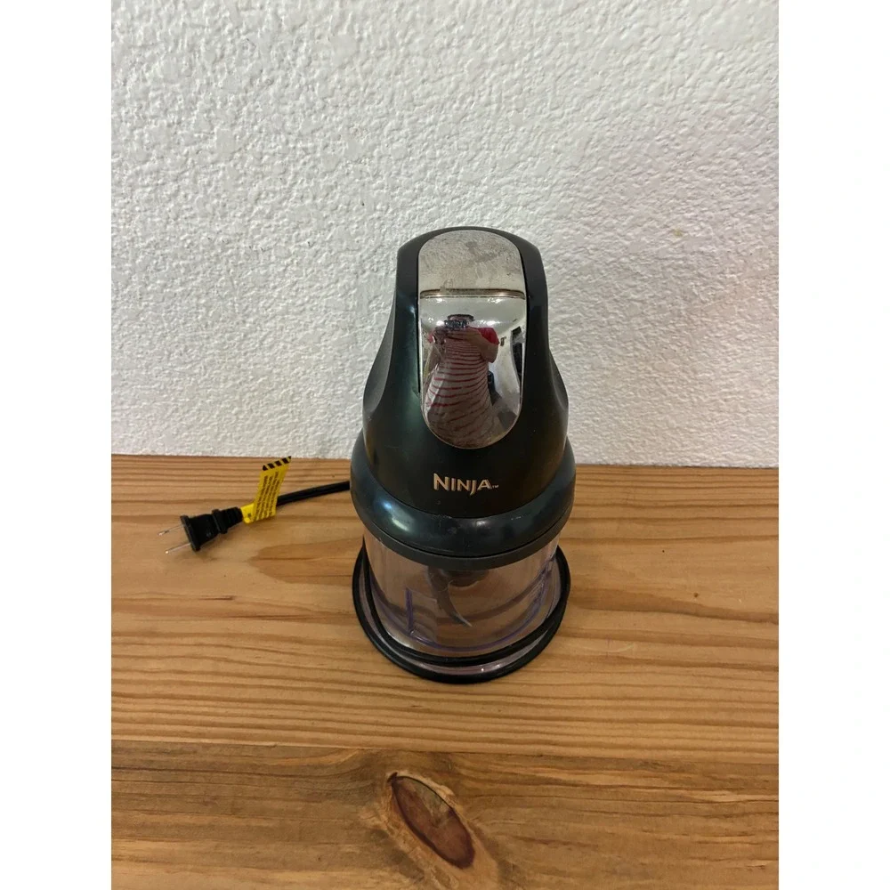 Ninja Express Chop Food Chopper NJ100 Black Chrome 16oz 2-Cup Processor